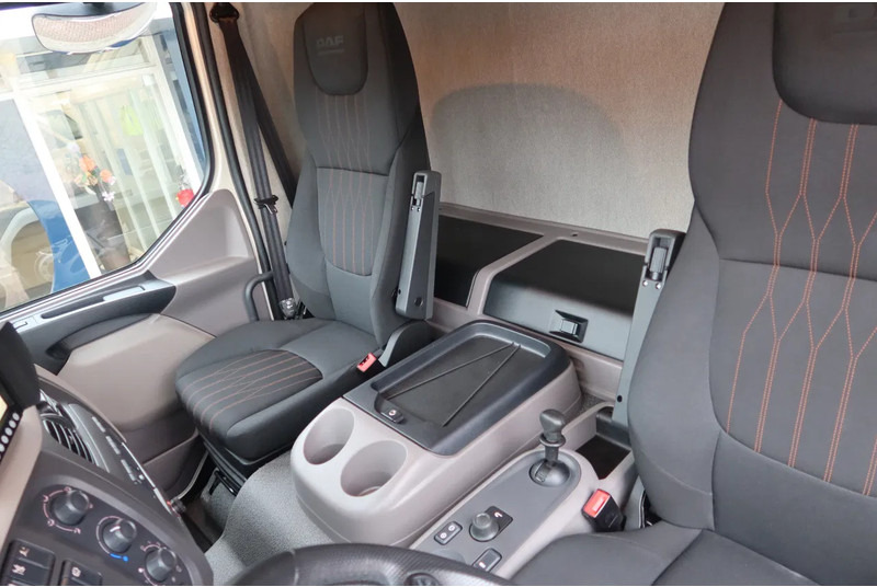 DAF LF 210 Bakwagen+ Dhollandia 1500 kg Comfort cabine - Грузовик с закрытым кузовом: фото 5 DAF LF 210 Bakwagen+ Dhollandia 1500 kg Comfort cabine - Грузовик с закрытым кузовом: фото 5