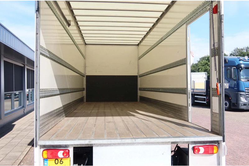 Грузовик с закрытым кузовом DAF LF 210 FA Bakwagen + Dhollandia 2000 kg klep extra accu set, 3x bindrail + stang.: фото 15