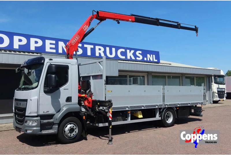 DAF LF 260 FA Openwagen + Kraan Fassi F85 B023+ Radio controle - Грузовик бортовой/ Платформа: фото 1 DAF LF 260 FA Openwagen + Kraan Fassi F85 B023+ Radio controle - Грузовик бортовой/ Платформа: фото 1