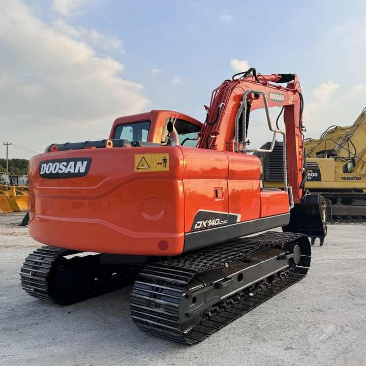 14 Ton Original Korea Used Doosan DX140LC-9c DX 140 150 225 300 Hydraulic Crawler Excavators in Good Condition Doosan140 - Экскаватор: фото 3 14 Ton Original Korea Used Doosan DX140LC-9c DX 140 150 225 300 Hydraulic Crawler Excavators in Good Condition Doosan140 - Экскаватор: фото 3