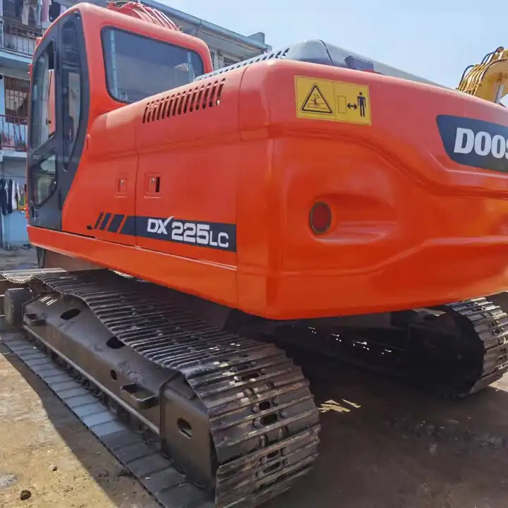 22tons Used Excavator Doosan DX225 In Good Condition Used Original doosan 225 excavator - Гусеничный экскаватор: фото 1 22tons Used Excavator Doosan DX225 In Good Condition Used Original doosan 225 excavator - Гусеничный экскаватор: фото 1