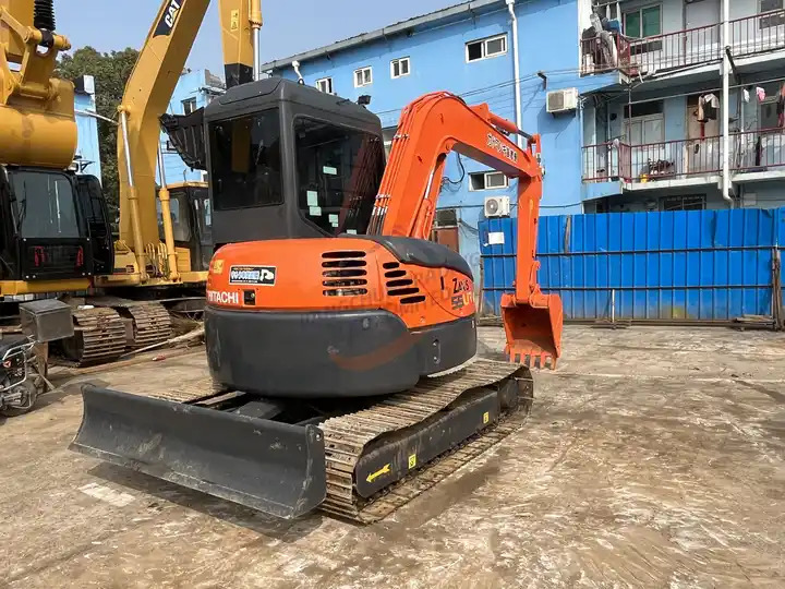 All original mini excavator hitachi used ZX55 ZX60 ZX70 small second hand excavator made in Japan - Гусеничный экскаватор: фото 5 All original mini excavator hitachi used ZX55 ZX60 ZX70 small second hand excavator made in Japan - Гусеничный экскаватор: фото 5