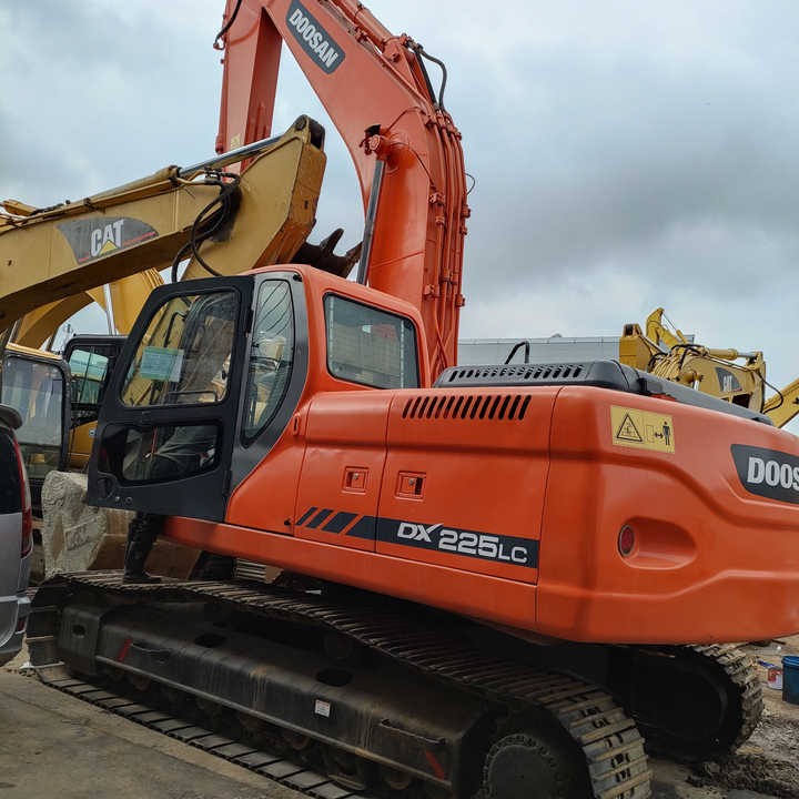 Awesome Performance Korea Imported Small Scale Used Doosan Dh60 Dh55 Dh150 Dx60 Dx225 Excavator in China - Гусеничный экскаватор: фото 1 Awesome Performance Korea Imported Small Scale Used Doosan Dh60 Dh55 Dh150 Dx60 Dx225 Excavator in China - Гусеничный экскаватор: фото 1