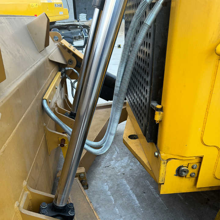 Bulldozer Used Cat D8r and More Bulldozers Like Mini Bulldozer - Бульдозер: фото 5 Bulldozer Used Cat D8r and More Bulldozers Like Mini Bulldozer - Бульдозер: фото 5