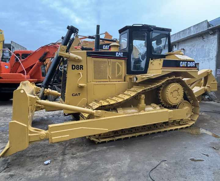 Cheap Caterpillar Bulldozer Cat D8R Second Hand Bulldozer With Rippers On Sale In Shanghai - Бульдозер: фото 3 Cheap Caterpillar Bulldozer Cat D8R Second Hand Bulldozer With Rippers On Sale In Shanghai - Бульдозер: фото 3