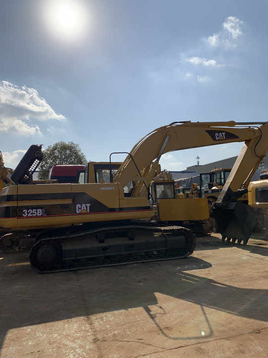 Good Condition Second Hand Caterpillar 325bl Excavator Used Cat 325b 325bl with good condition in stock For Sale - Гусеничный экскаватор: фото 3 Good Condition Second Hand Caterpillar 325bl Excavator Used Cat 325b 325bl with good condition in stock For Sale - Гусеничный экскаватор: фото 3