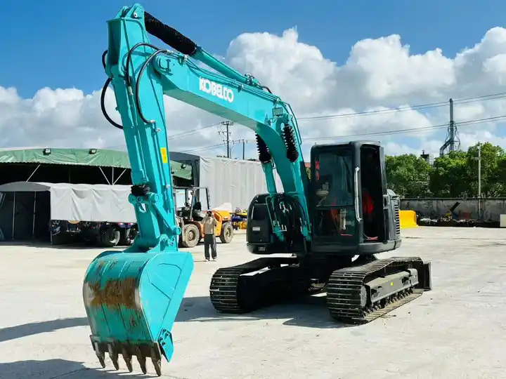 High Quality Low Price Hydraulic Excavator Kobelco Sk135sr Sk115sr Japan Surplus Backhoe Excavator Machine In Shanghai - Гусеничный экскаватор: фото 2 High Quality Low Price Hydraulic Excavator Kobelco Sk135sr Sk115sr Japan Surplus Backhoe Excavator Machine In Shanghai - Гусеничный экскаватор: фото 2