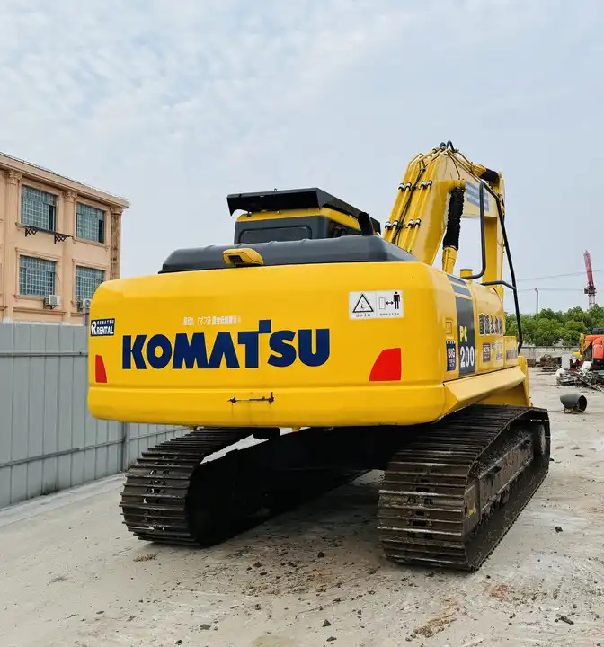 Hot Sale 20 Ton Crawler Excavator Komatsu Pc200-6 Pc200-7 Pc200-8 Original From Japan For Sale In Shanghai - Гусеничный экскаватор: фото 3 Hot Sale 20 Ton Crawler Excavator Komatsu Pc200-6 Pc200-7 Pc200-8 Original From Japan For Sale In Shanghai - Гусеничный экскаватор: фото 3
