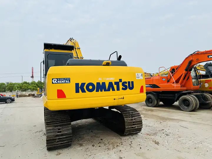 Hot Sale 20 Ton Crawler Excavator Komatsu Pc200-6 Pc200-7 Pc200-8 Original From Japan For Sale In Shanghai - Гусеничный экскаватор: фото 4 Hot Sale 20 Ton Crawler Excavator Komatsu Pc200-6 Pc200-7 Pc200-8 Original From Japan For Sale In Shanghai - Гусеничный экскаватор: фото 4