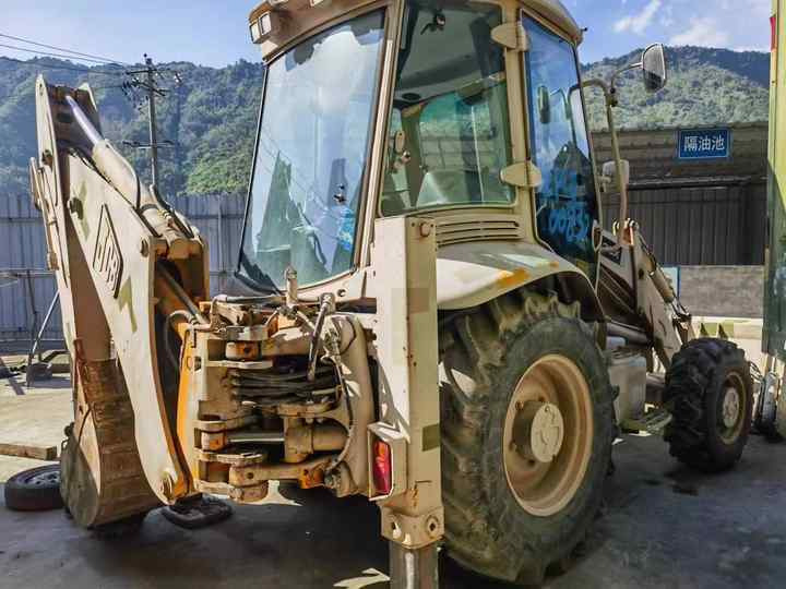 Hot sale Backhoe loader JCB 3CX 4*4 tlb loader UKmade, used cheap JCB 3CX retro loader and digger in good condition - Экскаватор-погрузчик: фото 2 Hot sale Backhoe loader JCB 3CX 4*4 tlb loader UKmade, used cheap JCB 3CX retro loader and digger in good condition - Экскаватор-погрузчик: фото 2