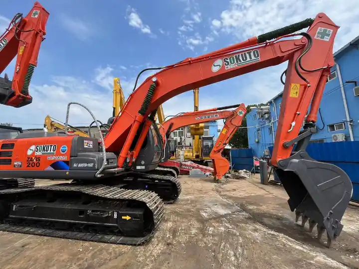 Hot sale Low Working Hour Hitachi zx120 cheap used excavator Japan Made Hitachi zx200 20 ton Excavator in good condition - Гусеничный экскаватор: фото 2 Hot sale Low Working Hour Hitachi zx120 cheap used excavator Japan Made Hitachi zx200 20 ton Excavator in good condition - Гусеничный экскаватор: фото 2