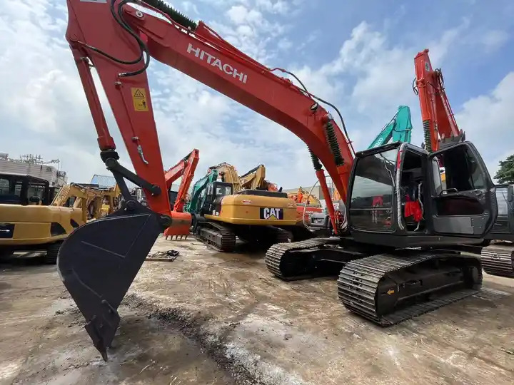 Hot sale Low Working Hour Hitachi zx120 cheap used excavator Japan Made Hitachi zx200 20 ton Excavator in good condition - Гусеничный экскаватор: фото 5 Hot sale Low Working Hour Hitachi zx120 cheap used excavator Japan Made Hitachi zx200 20 ton Excavator in good condition - Гусеничный экскаватор: фото 5