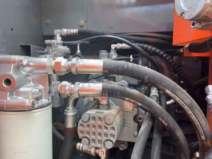 Hot sale Used Hitachi ZX120 digger medium size Excavator second hand excavator - Гусеничный экскаватор: фото 2 Hot sale Used Hitachi ZX120 digger medium size Excavator second hand excavator - Гусеничный экскаватор: фото 2