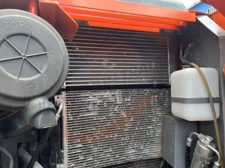 Hot sale Used Hitachi ZX120 digger medium size Excavator second hand excavator - Гусеничный экскаватор: фото 3 Hot sale Used Hitachi ZX120 digger medium size Excavator second hand excavator - Гусеничный экскаватор: фото 3