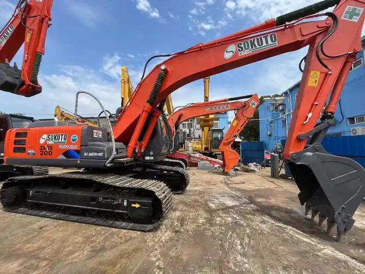 Low Working Hour Hitachi zx120 cheap used excavator Japan Made Hitachi zx200 20 ton Excavator on sale - Гусеничный экскаватор: фото 4 Low Working Hour Hitachi zx120 cheap used excavator Japan Made Hitachi zx200 20 ton Excavator on sale - Гусеничный экскаватор: фото 4