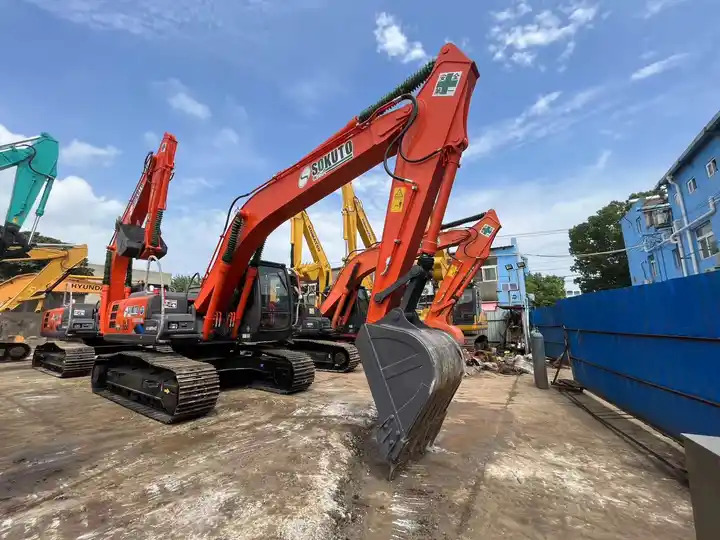 Low Working Hour Hitachi zx120 cheap used excavator Japan Made Hitachi zx200 20 ton Excavator on sale - Гусеничный экскаватор: фото 3 Low Working Hour Hitachi zx120 cheap used excavator Japan Made Hitachi zx200 20 ton Excavator on sale - Гусеничный экскаватор: фото 3