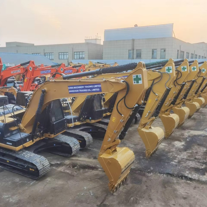 Second Hand Large Excavator CAT 320D 320d2 Caterpillar 20 Ton Used Crawler Excavator Caterpillar 320 Excavators - Экскаватор: фото 1 Second Hand Large Excavator CAT 320D 320d2 Caterpillar 20 Ton Used Crawler Excavator Caterpillar 320 Excavators - Экскаватор: фото 1