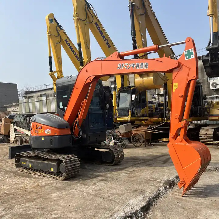 Second Hand excellent original mini excavator hitachi used ZX55 ZX60 ZX70 small used excavator made in Japan for sale - Гусеничный экскаватор: фото 2 Second Hand excellent original mini excavator hitachi used ZX55 ZX60 ZX70 small used excavator made in Japan for sale - Гусеничный экскаватор: фото 2