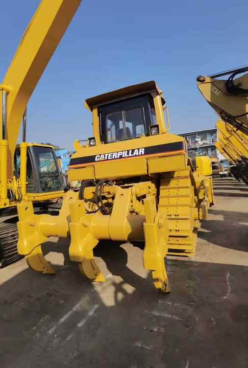 Used Bulldozers  CAT D7R D8R with  low price  in  Low Working Hour - Бульдозер: фото 4 Used Bulldozers  CAT D7R D8R with  low price  in  Low Working Hour - Бульдозер: фото 4