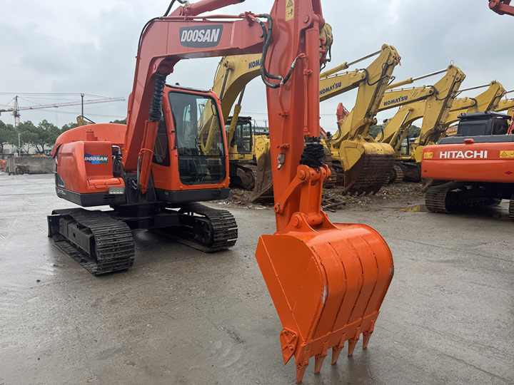 Used Excavator Doosan DX75-9C Second-hand Excavator Digger DX75-9C Compact Shovel Crawler Doosan 75 Excavator Doosan Dx75-9C - Гусеничный экскаватор: фото 5 Used Excavator Doosan DX75-9C Second-hand Excavator Digger DX75-9C Compact Shovel Crawler Doosan 75 Excavator Doosan Dx75-9C - Гусеничный экскаватор: фото 5