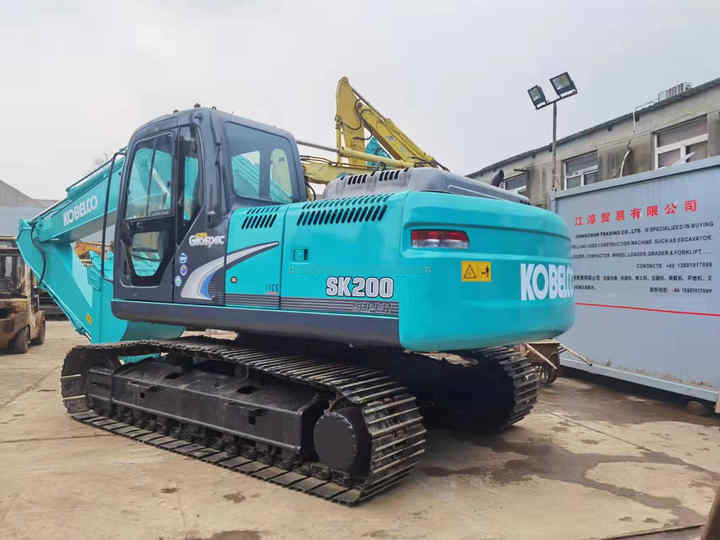 Used Kobelco sk200-8 excavator for sale original japan Kobelco Hydraulic Excavator sk200-3 sk 75 sk 75sr - Гусеничный экскаватор: фото 4 Used Kobelco sk200-8 excavator for sale original japan Kobelco Hydraulic Excavator sk200-3 sk 75 sk 75sr - Гусеничный экскаватор: фото 4