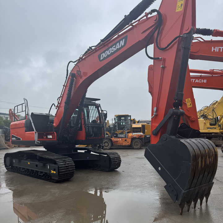 Used Original KoreaN Doosan DX225lca Excavator Doosan Excavators Engineering Machinery Doosan 22ton USED Excavadoras - Гусеничный экскаватор: фото 1 Used Original KoreaN Doosan DX225lca Excavator Doosan Excavators Engineering Machinery Doosan 22ton USED Excavadoras - Гусеничный экскаватор: фото 1