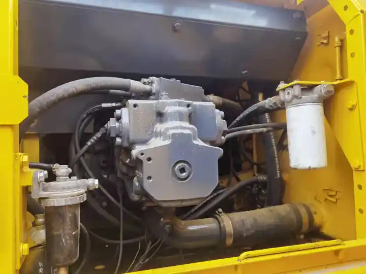 Well- Maintained Original Design Heavy Equipment Used Komatsu Pc300-7 Hydraulic Crawler Excavator In Shanghai - Гусеничный экскаватор: фото 4 Well- Maintained Original Design Heavy Equipment Used Komatsu Pc300-7 Hydraulic Crawler Excavator In Shanghai - Гусеничный экскаватор: фото 4