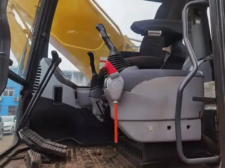 Well- Maintained Original Design Heavy Equipment Used Komatsu Pc300-7 Hydraulic Crawler Excavator In Shanghai - Гусеничный экскаватор: фото 3 Well- Maintained Original Design Heavy Equipment Used Komatsu Pc300-7 Hydraulic Crawler Excavator In Shanghai - Гусеничный экскаватор: фото 3