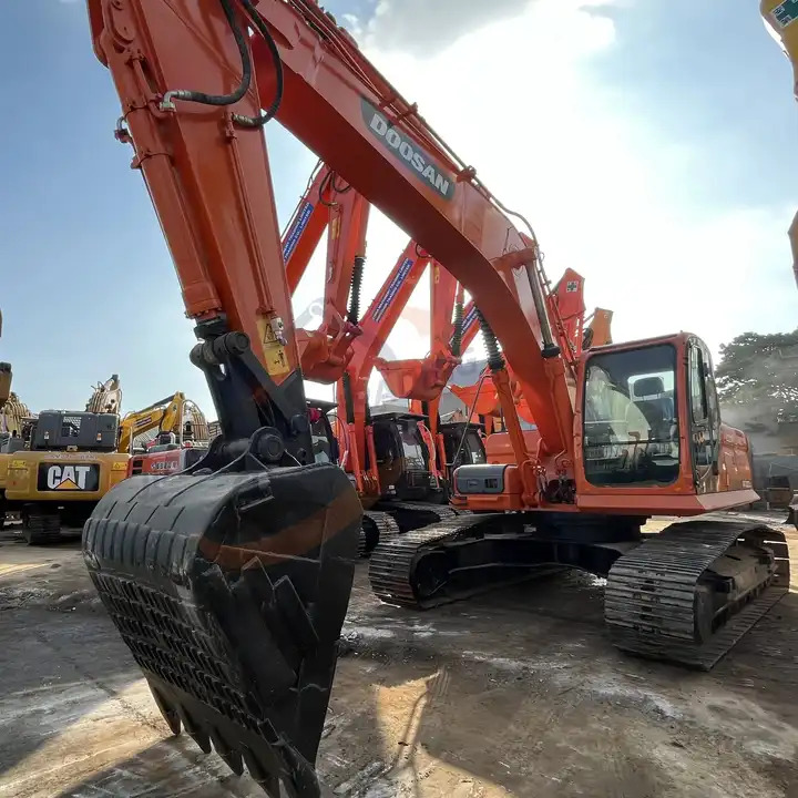 Competitive Used Machinery Doosan300 dx300lc Hydraulic Crawler Backhoe Digger 30ton Used Excavator Doosan DX300LC - Гусеничный экскаватор: фото 1 Competitive Used Machinery Doosan300 dx300lc Hydraulic Crawler Backhoe Digger 30ton Used Excavator Doosan DX300LC - Гусеничный экскаватор: фото 1