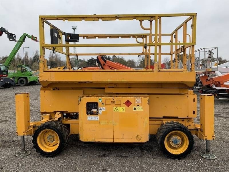 Genie GS-2669 - 10 m, 4x4, diesel - Ножничный подъемник: фото 5 Genie GS-2669 - 10 m, 4x4, diesel - Ножничный подъемник: фото 5