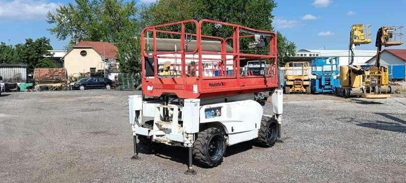 Haulotte Compact 10 DX - 4x4 - 10m - diesel - Ножничный подъемник: фото 2 Haulotte Compact 10 DX - 4x4 - 10m - diesel - Ножничный подъемник: фото 2