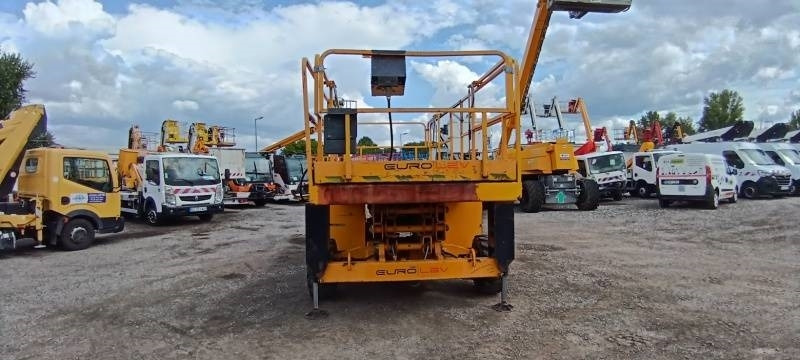 Haulotte H12SXLNT - 12m, 4x4, diesel - Ножничный подъемник: фото 3 Haulotte H12SXLNT - 12m, 4x4, diesel - Ножничный подъемник: фото 3