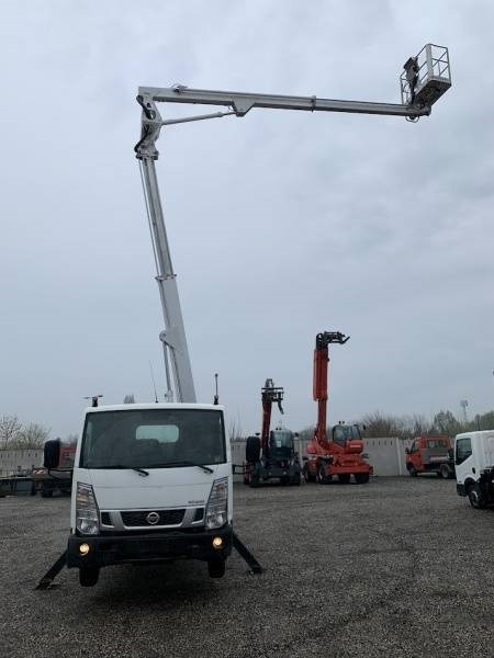 Грузовик с подъемником Nissan Cabstar Multitel HX195 - 19,5m: фото 10