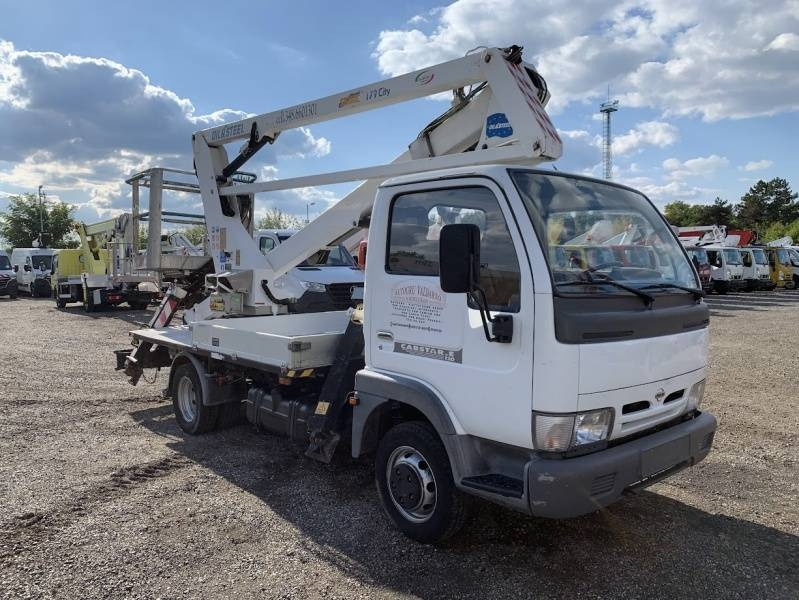 Nissan Cabstar Oil&Steel Snake 179 City - 17,5m, 200 kg - Грузовик с подъемником: фото 1 Nissan Cabstar Oil&Steel Snake 179 City - 17,5m, 200 kg - Грузовик с подъемником: фото 1