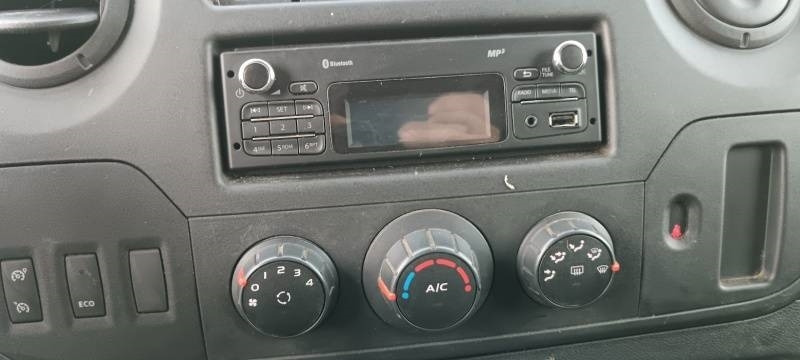 Грузовик с подъемником Renault Master Klubb K32: фото 13
