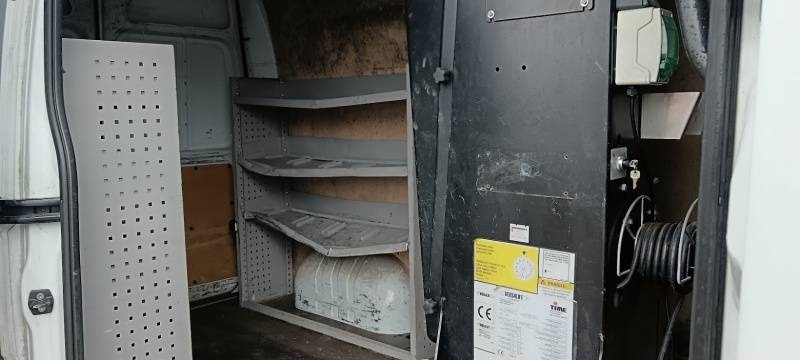Грузовик с подъемником Renault Master Versalift VTL135 EVO - 13,3 m - 120kg: фото 12