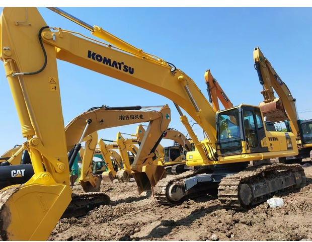 Komatsu 2023Komatsu PC450-8 - Гусеничный экскаватор: фото 1 Komatsu 2023Komatsu PC450-8 - Гусеничный экскаватор: фото 1