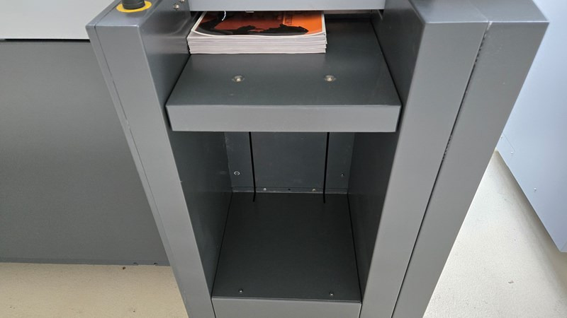 Horizon HT-30 C | 2012 | 4,7 Mio - Бумагорезательная машина: фото 2 Horizon HT-30 C | 2012 | 4,7 Mio - Бумагорезательная машина: фото 2