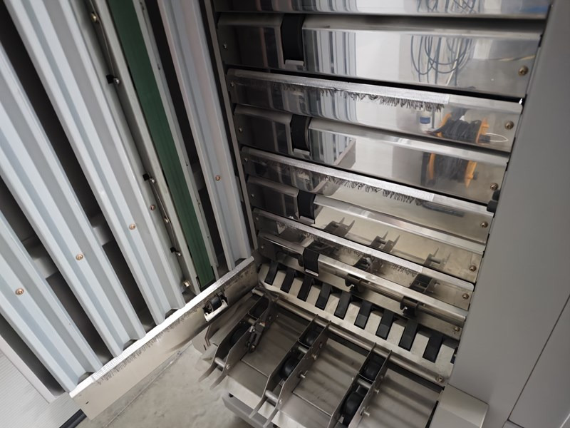 Horizon VAC-100 m | collator | 10 stations - Печатное оборудование: фото 3 Horizon VAC-100 m | collator | 10 stations - Печатное оборудование: фото 3