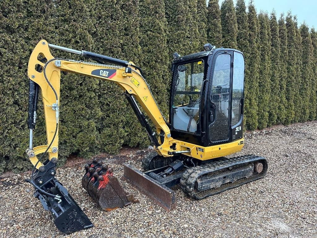 CAT 302.7 D CR - Мини-экскаватор: фото 1 CAT 302.7 D CR - Мини-экскаватор: фото 1