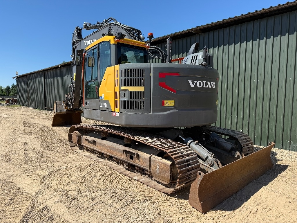 Volvo ECR 235 EL - Гусеничный экскаватор: фото 3 Volvo ECR 235 EL - Гусеничный экскаватор: фото 3