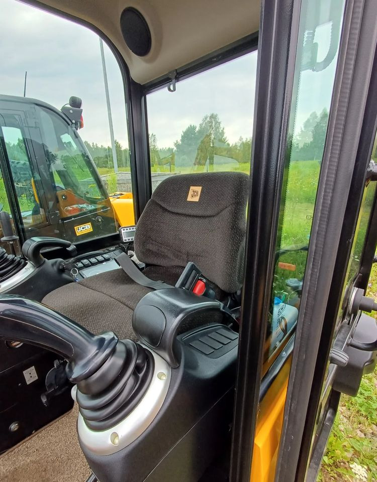 Гусеничный экскаватор JCB 19C-1: фото 6