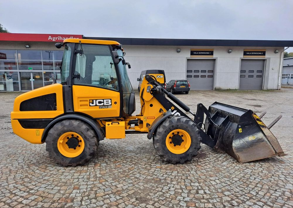 Колёсный погрузчик JCB 406: фото 6