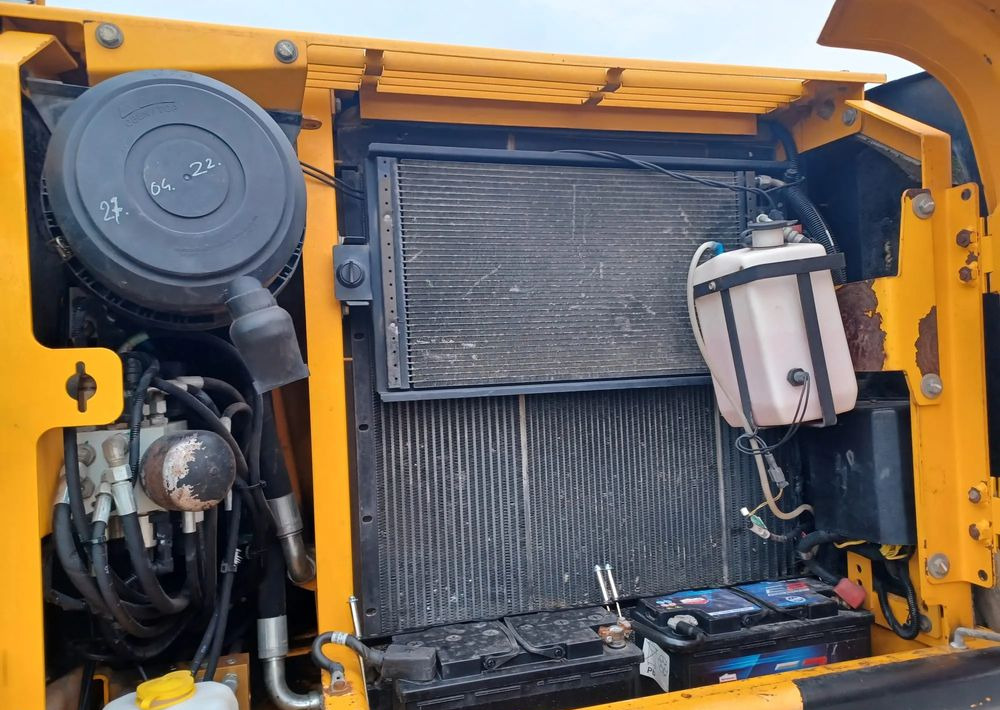 Колёсный экскаватор JCB JS175W: фото 16