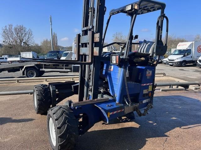 MOFFET M8-25.4 3X3X3 M8-25.4 MULTIDIRECTIONNEL - Мобильный вилочный погрузчик: фото 1 MOFFET M8-25.4 3X3X3 M8-25.4 MULTIDIRECTIONNEL - Мобильный вилочный погрузчик: фото 1