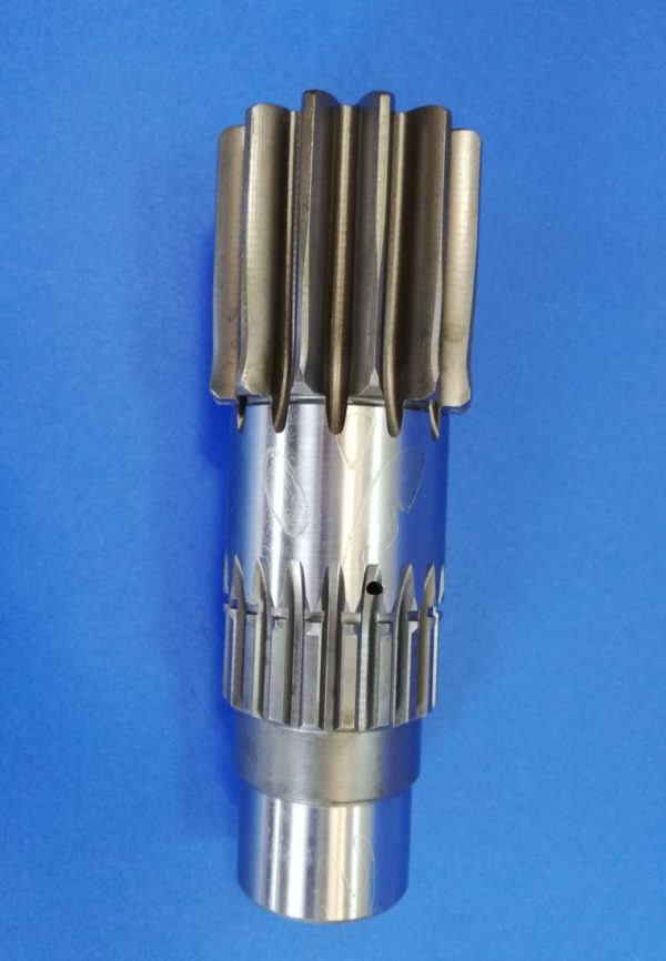 010330A Hitachi EX16-2B Swing Motor Shaft - Поворотный редуктор для Строительной техники: фото 4 010330A Hitachi EX16-2B Swing Motor Shaft - Поворотный редуктор для Строительной техники: фото 4