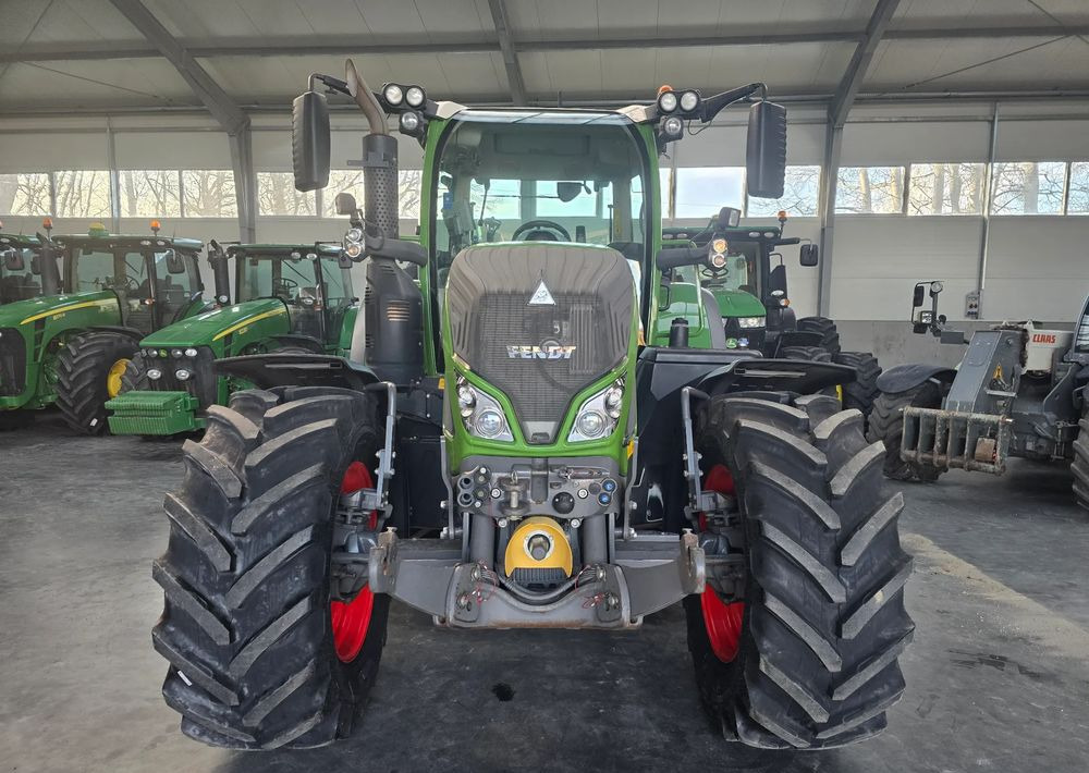 Fendt 724 Vario Profi Plus - Трактор: фото 3 Fendt 724 Vario Profi Plus - Трактор: фото 3