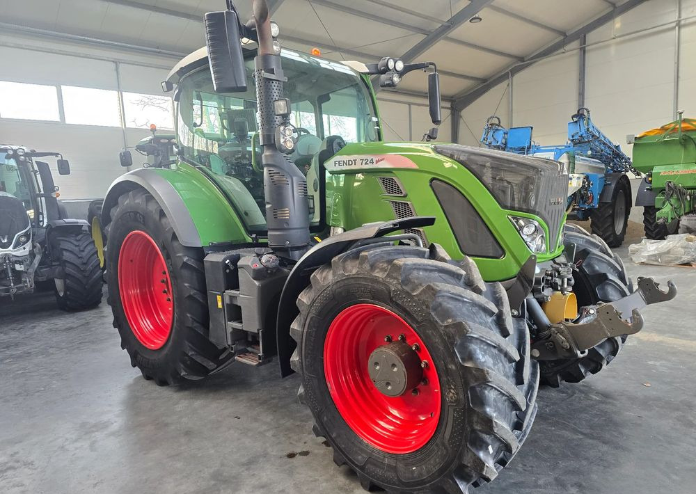 Fendt 724 Vario Profi Plus - Трактор: фото 1 Fendt 724 Vario Profi Plus - Трактор: фото 1