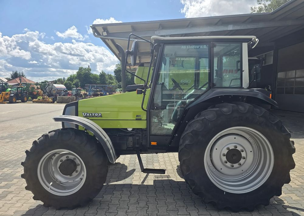 Valtra 800 - Трактор: фото 4 Valtra 800 - Трактор: фото 4