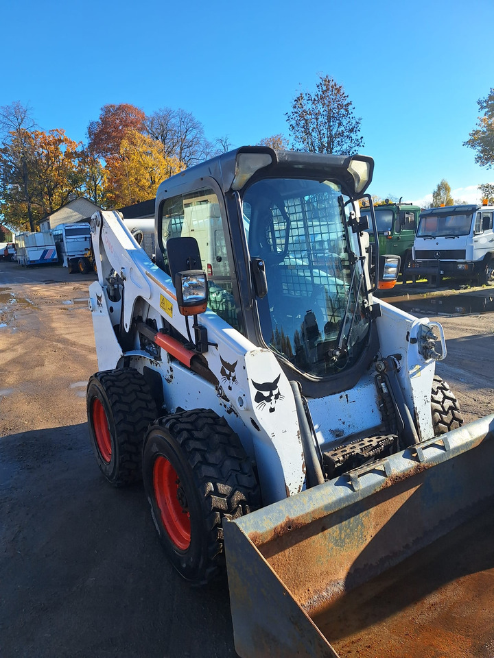 Bobcat S650 - Мини-погрузчик с бортовым поворотом: фото 1 Bobcat S650 - Мини-погрузчик с бортовым поворотом: фото 1